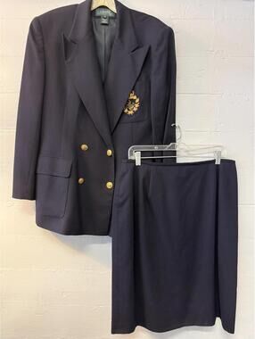 Ralph Lauren women's 2 piece 100% worsted wool suit size 16